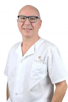 Dr. Antonio González