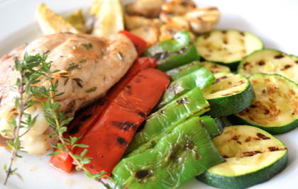 POLLO ASADO EN BOLSA CON TOMILLO Y VERDURAS A LA PARRILLA