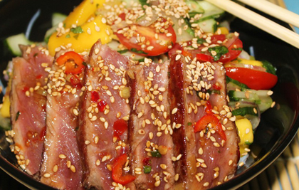 ENSALADA THAI CON TERNERA Y MANGO